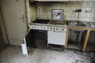 1/2 tonne wertarbeit…..